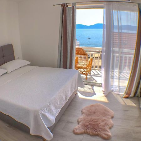 Apartments By The Sea Gradac, Makarska - 13181 Gradac  Exteriér fotografie