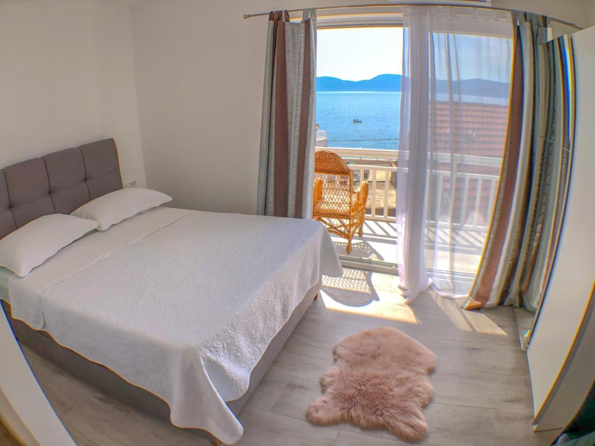 Apartments By The Sea Gradac, Makarska - 13181 Gradac  Exteriér fotografie