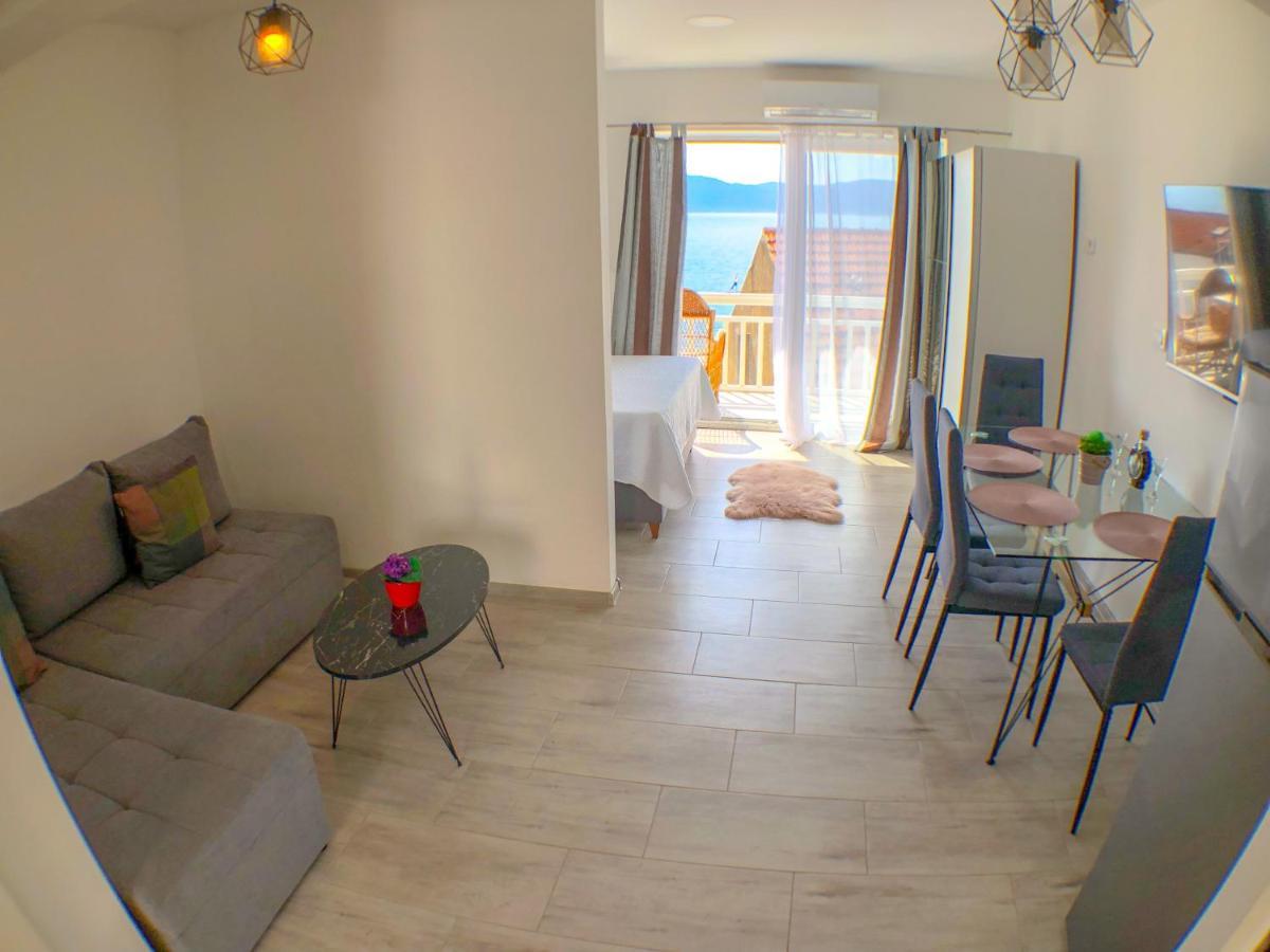 Apartments By The Sea Gradac, Makarska - 13181 Gradac  Exteriér fotografie